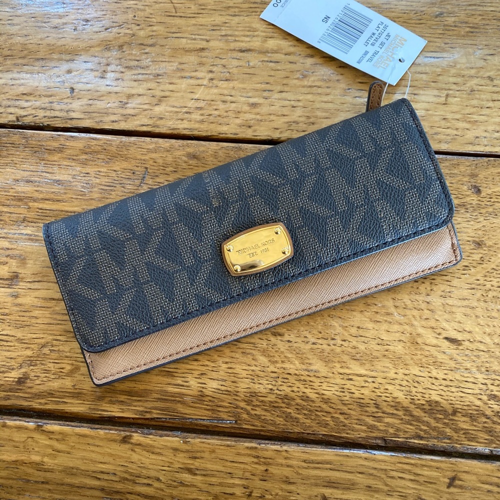 NWT Michael Kors signature jet set slim wallet